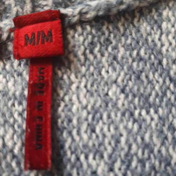 Heathered Blue Sweater - Size M - Zipper up the back - Picture 6 of 6